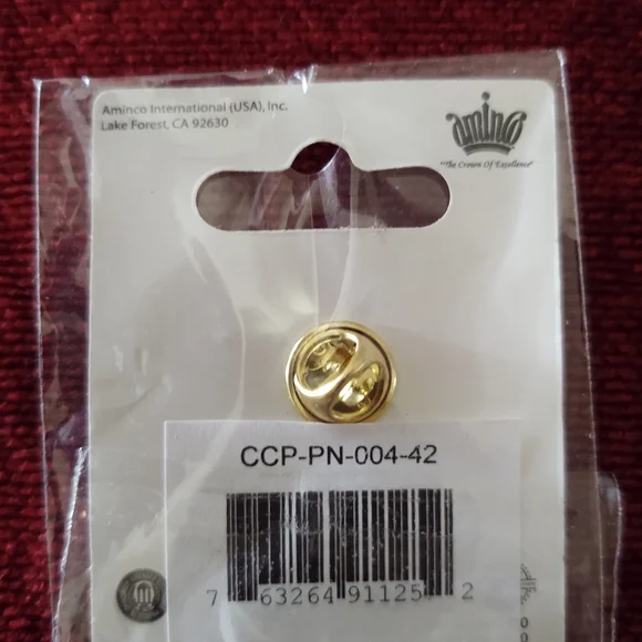 UCLA Bruins College Football Helmet Pin! - Picture 4 of 5